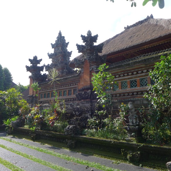 temple-seminyak