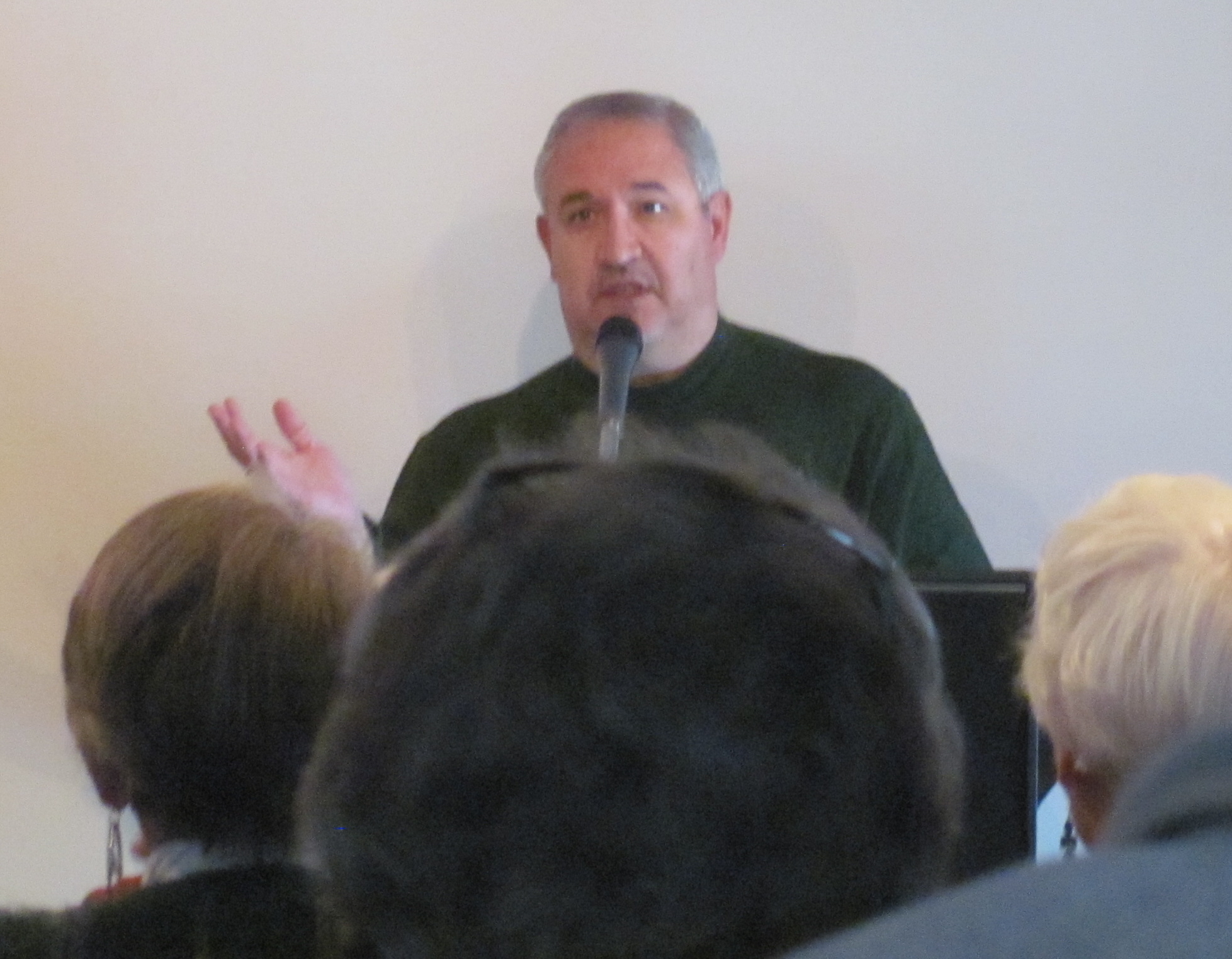 Frank reading '15 025